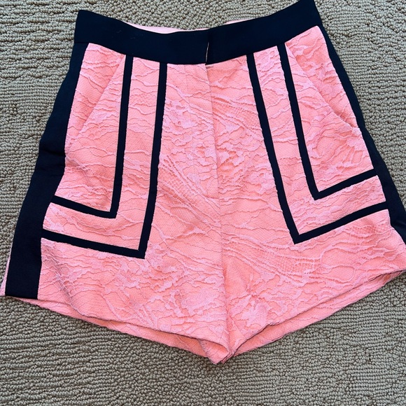 J. MENDEL CORAL LACE CROP TOP AND SHORTS SET - Picture 8 of 11